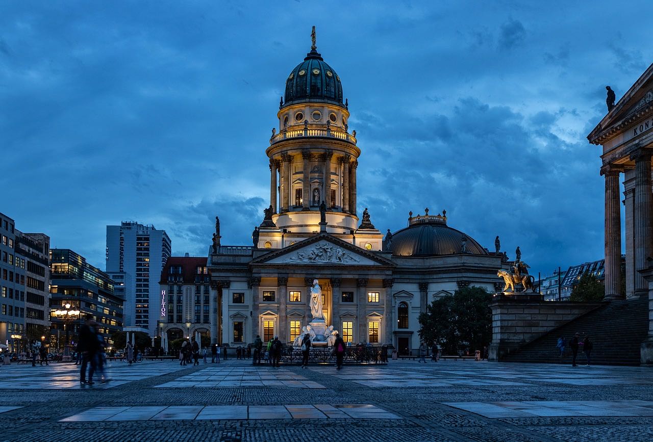 A deep-blue twilight sky during blue hour